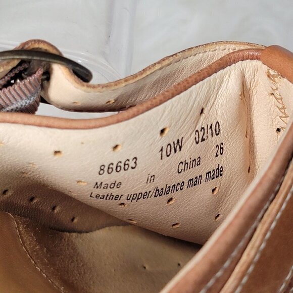 CLARKS Unstructured Womens 10 Tan Leather Slip On Comfort Clogs Mules Boho Comfy - Picture 4 of 13